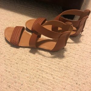 Flat, camel sandals.